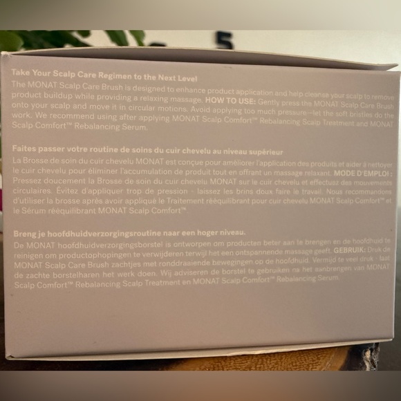 Monat Scalp Care Brush - White - Picture 8 of 8